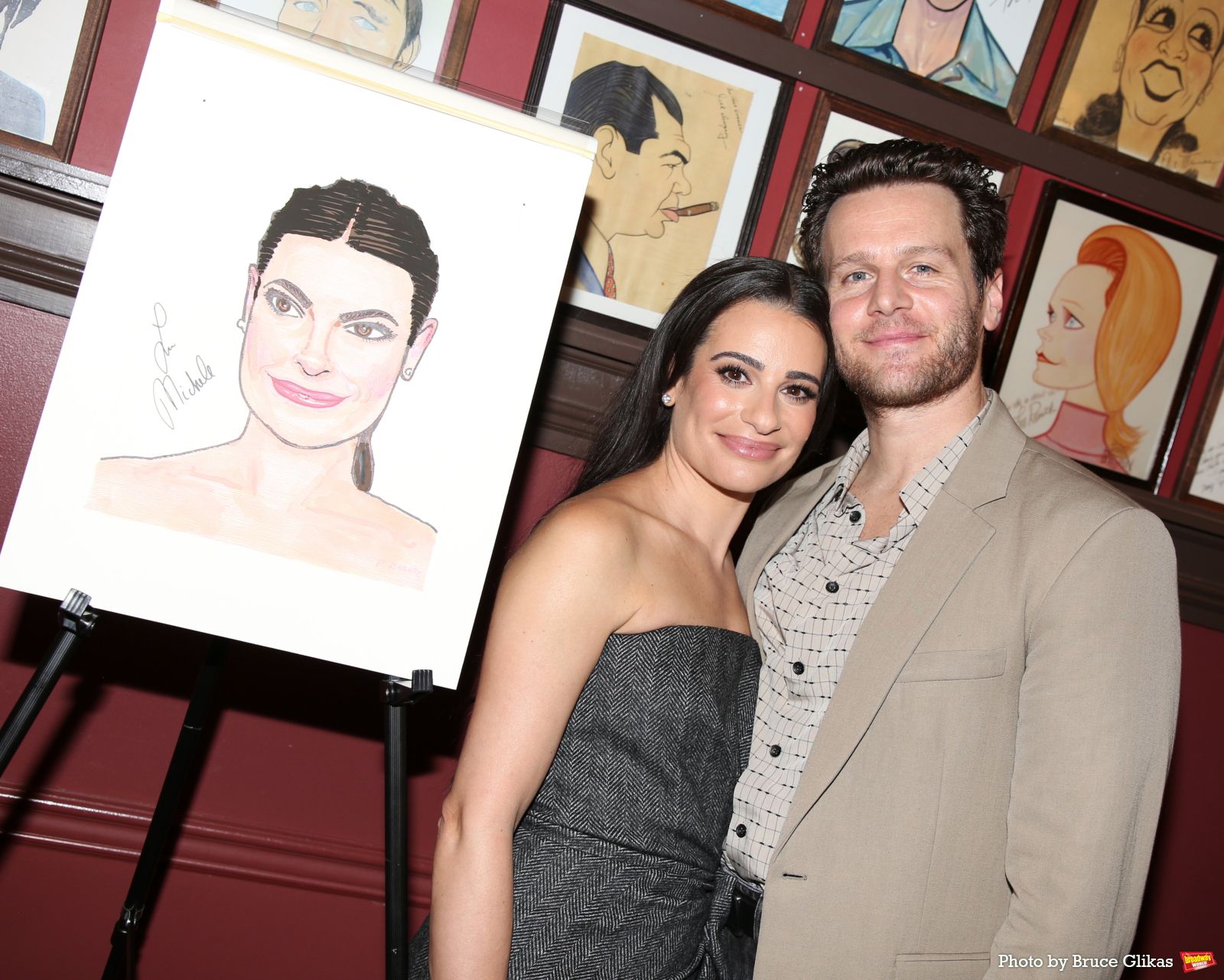 Photos: CHESS Star Lea Michele Receives Portrait at Sardi's — photo 22 of 49