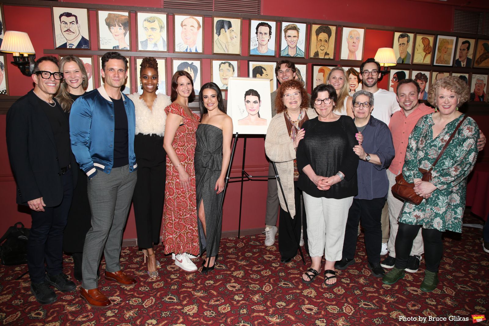 Photos: CHESS Star Lea Michele Receives Portrait at Sardi's — photo 24 of 49