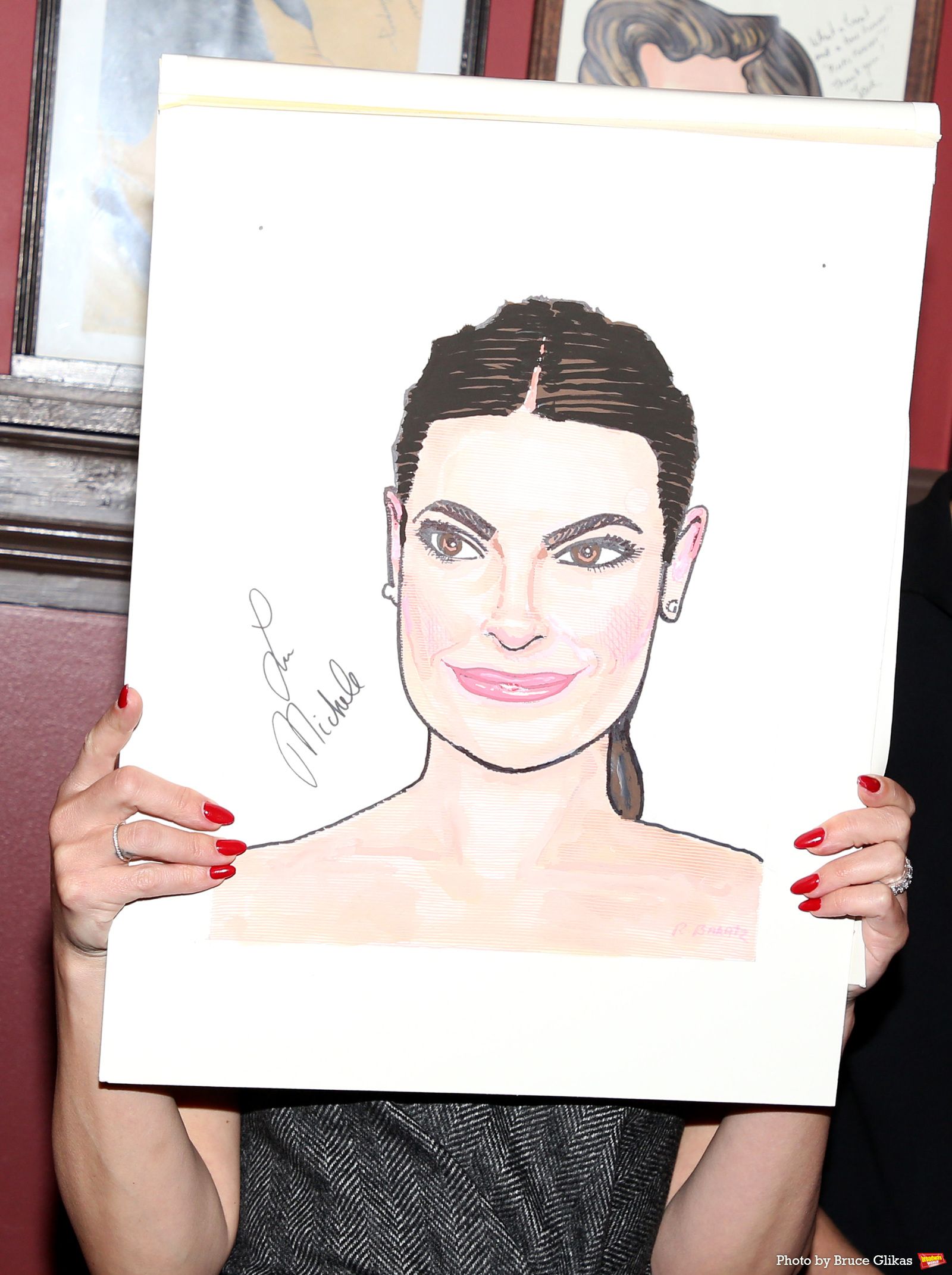 Photos: CHESS Star Lea Michele Receives Portrait at Sardi's — photo 26 of 49