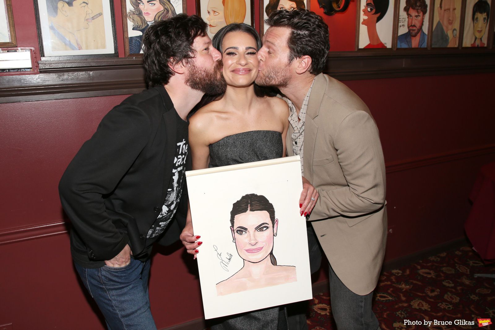 Photos: CHESS Star Lea Michele Receives Portrait at Sardi's — photo 33 of 49