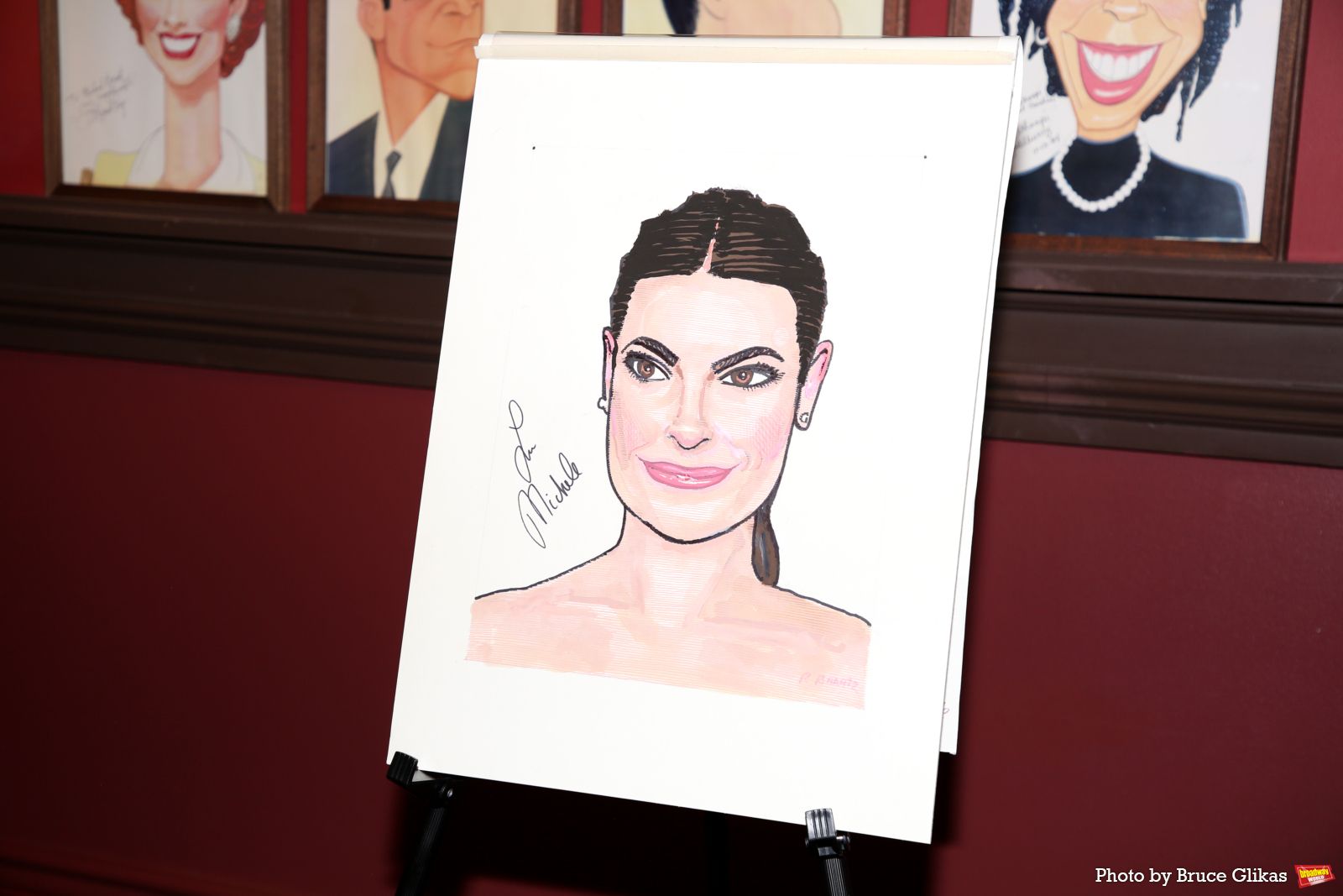 Photos: CHESS Star Lea Michele Receives Portrait at Sardi's — photo 46 of 49
