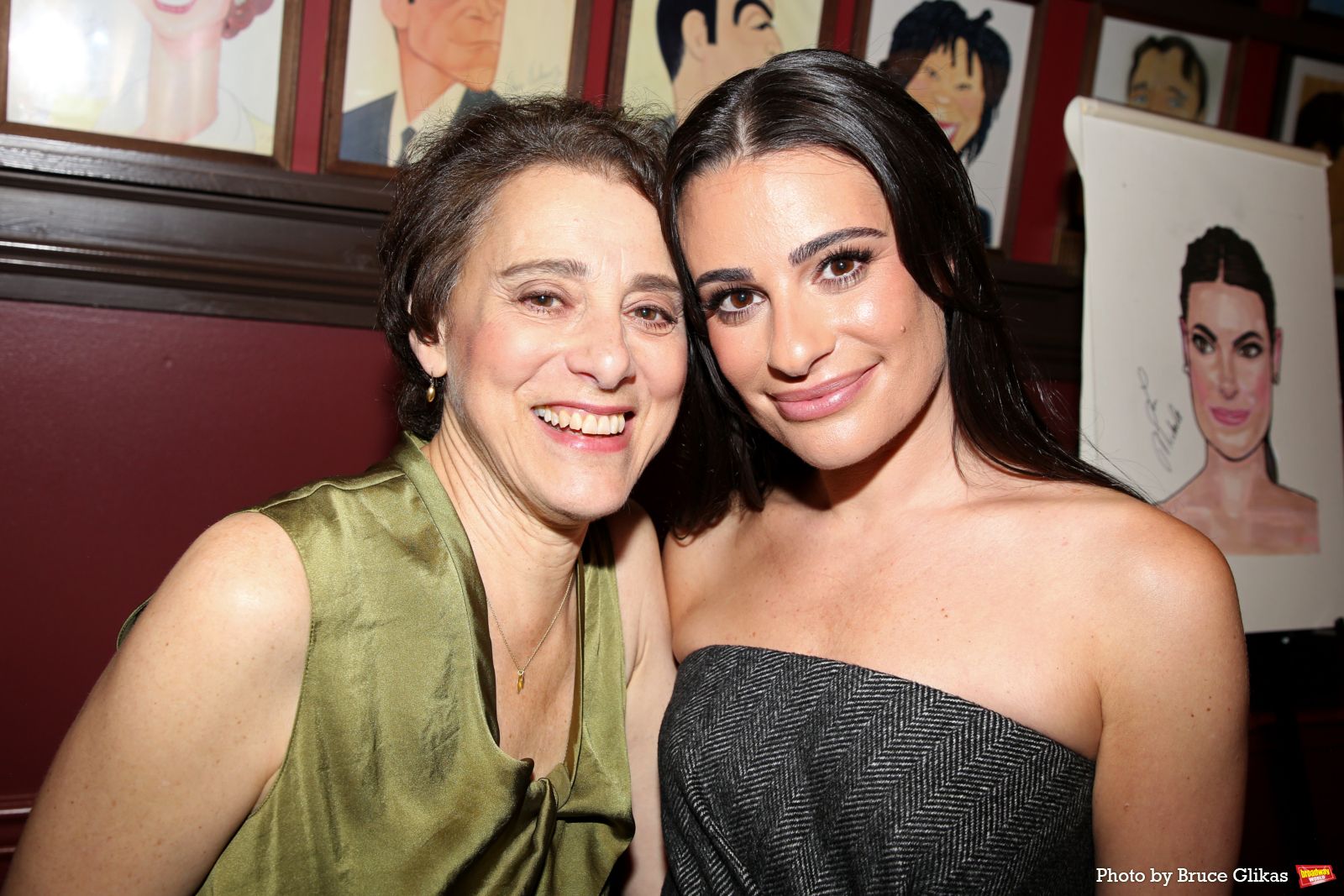 Photos: CHESS Star Lea Michele Receives Portrait at Sardi's — photo 48 of 49