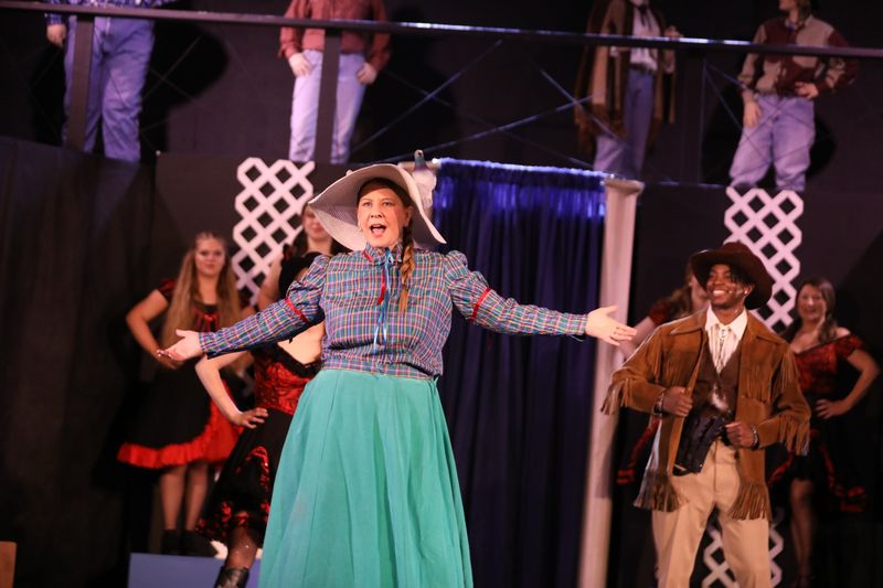 Review: IRVING BERLIN'S ANNIE GET YOUR GUN at The Royal Theatre in Benton Image