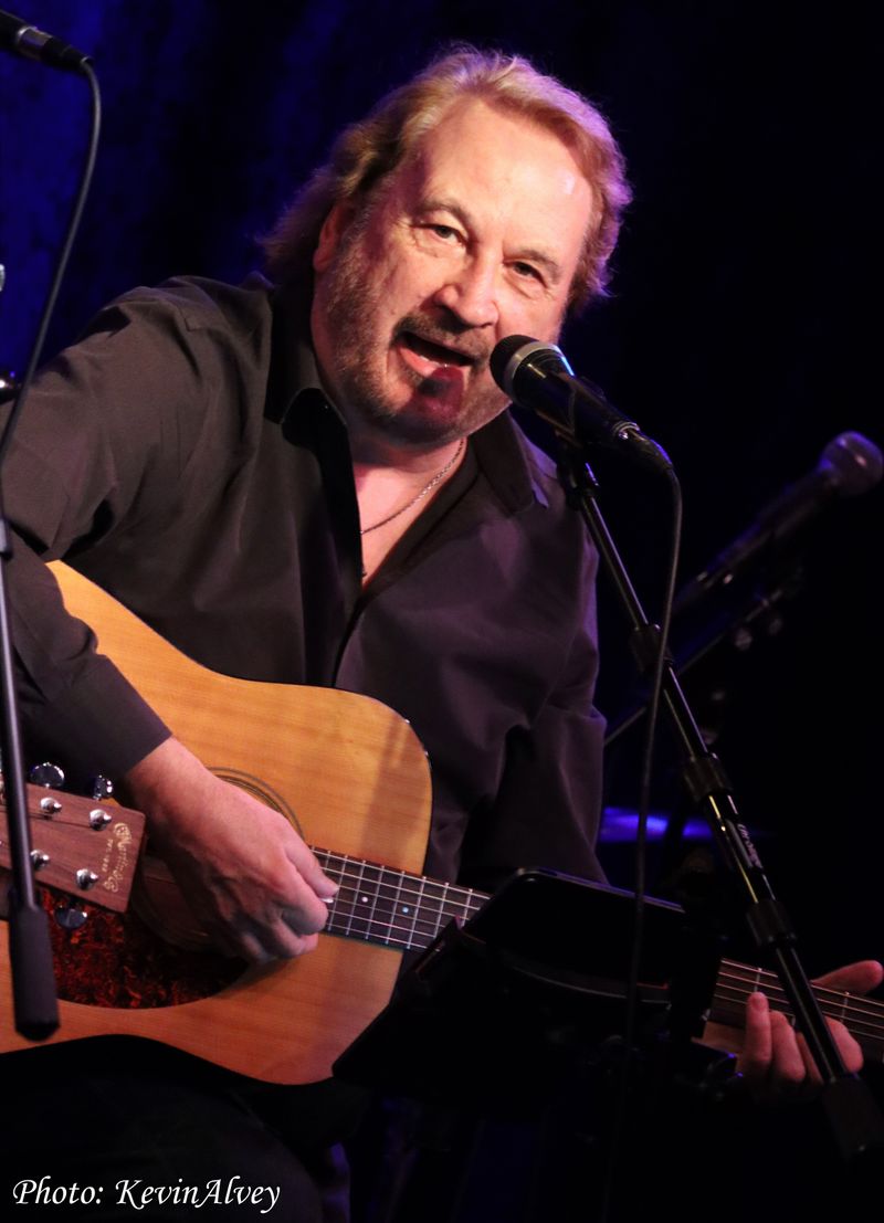 Photos: UNDER THE COVERS WITH VICTORIA SHAW Returns to Birdland with Paul Adelstein & Gary Burr — photo 7 of 32