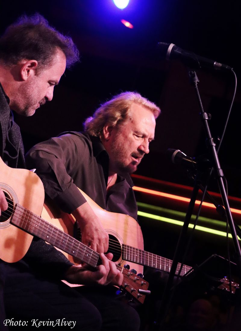 Photos: UNDER THE COVERS WITH VICTORIA SHAW Returns to Birdland with Paul Adelstein & Gary Burr — photo 19 of 32