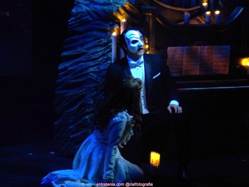 Crítica: EL FANTASMA DE LA ÓPERA at Teatro de los Insurgentes Image
