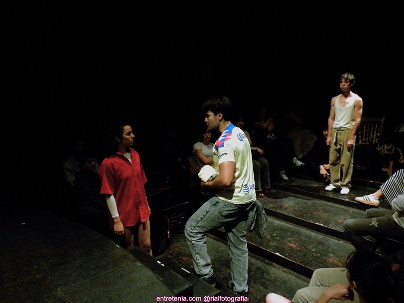 Crítica: QUIERO VIVIRLO TODO at Teatro La Capilla  Image