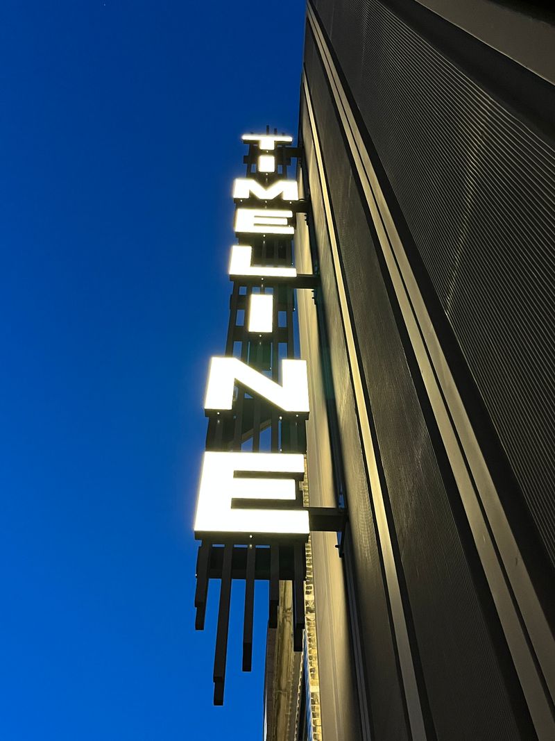 Photos: Timeline Theatre Celebrates Its New Uptown Home — photo 22 of 24