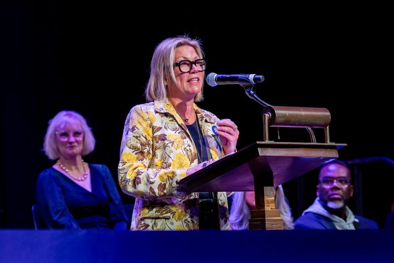 Photos: Timeline Theatre Celebrates Its New Uptown Home — photo 13 of 24