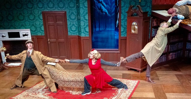 Review: THE PLAY THAT GOES WRONG at Lamb's Players Theatre Image