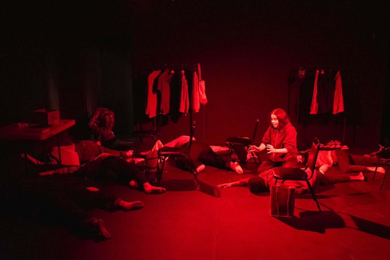 Clarita De Gennaro dirigió pensamientos y oraciones en el Festival Fringe en The Chain Theatre Image