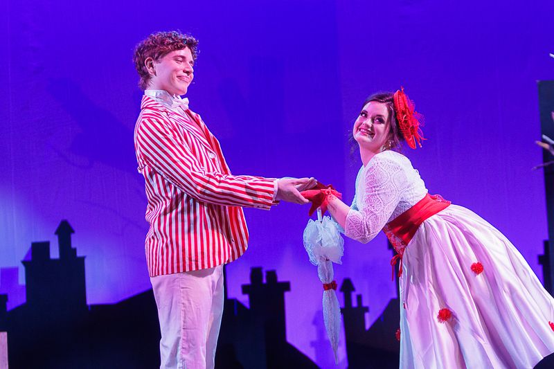 Review: MARY POPPINS at Fargo Davies Image