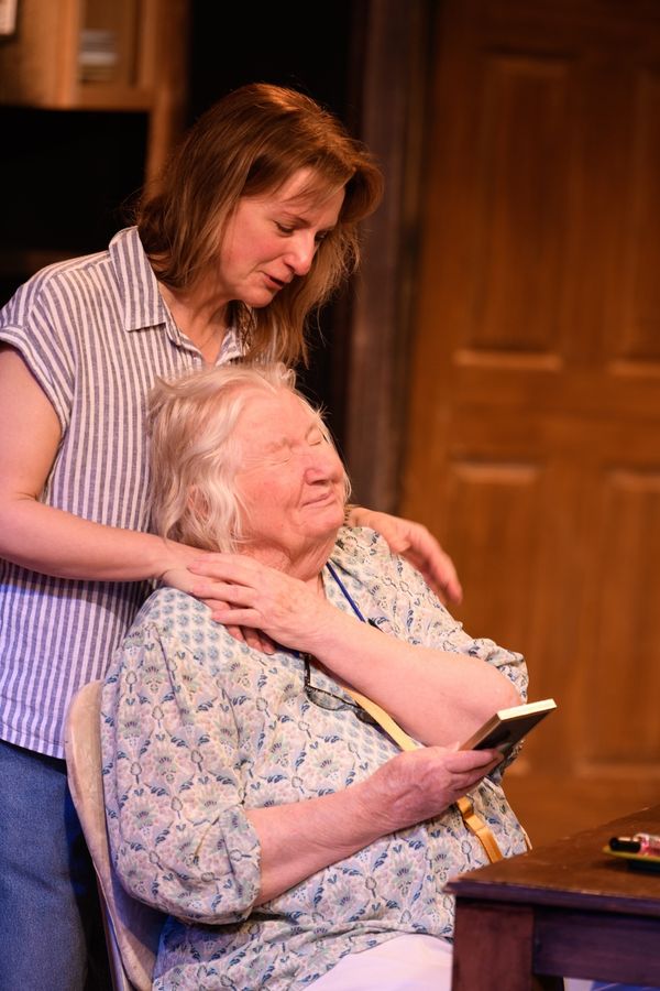  Anne Sheridan Smith and Kathy Ruhl  Photo