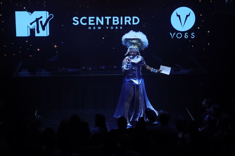Photos: Inside the Season 18 Premiere of RUPAUL'S DRAG RACE; See Who Was Crowned Winner — photo 4 of 27