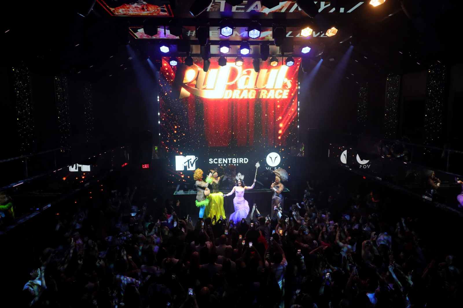Photos: Inside the Season 18 Premiere of RUPAUL'S DRAG RACE; See Who Was Crowned Winner — photo 14 of 27