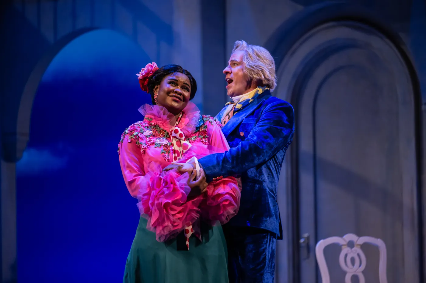 Review: Calgary Opera’s THE BARBER OF SEVILLE is comedic gold and a musical feast for the ears  Image