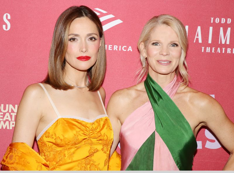 Photos: FALLEN ANGELS Cast and Creatives Walk the Opening Night Red Carpet — photo 1 of 39
