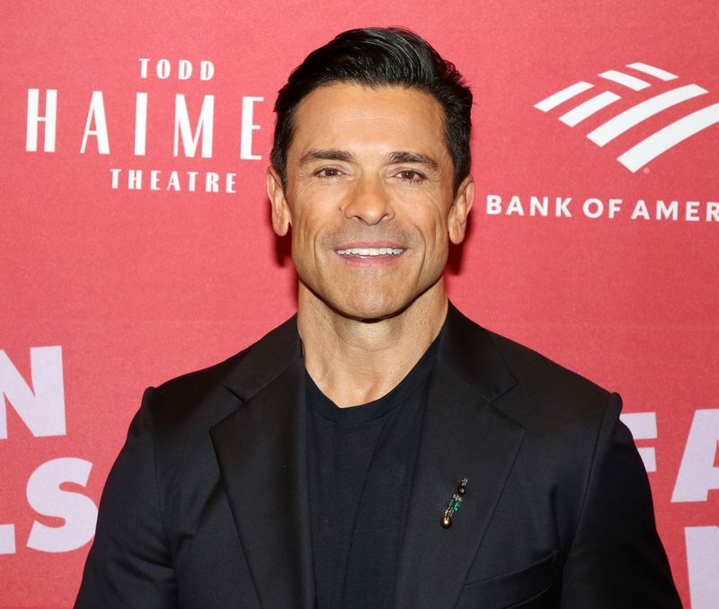 Photos: FALLEN ANGELS Cast and Creatives Walk the Opening Night Red Carpet — photo 13 of 39
