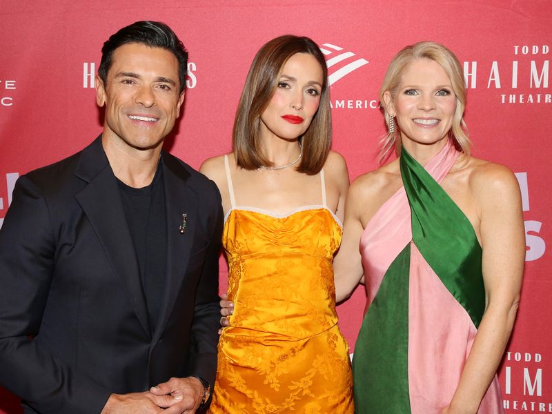 Photos: FALLEN ANGELS Cast and Creatives Walk the Opening Night Red Carpet — photo 20 of 39