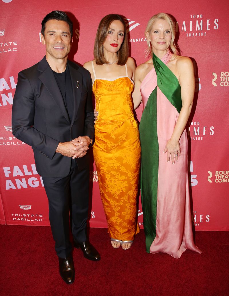 Photos: FALLEN ANGELS Cast and Creatives Walk the Opening Night Red Carpet — photo 21 of 39