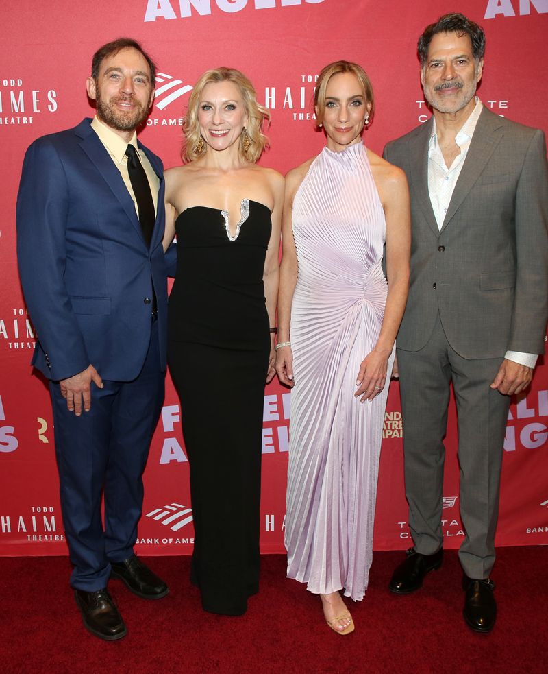 Photos: FALLEN ANGELS Cast and Creatives Walk the Opening Night Red Carpet — photo 22 of 39