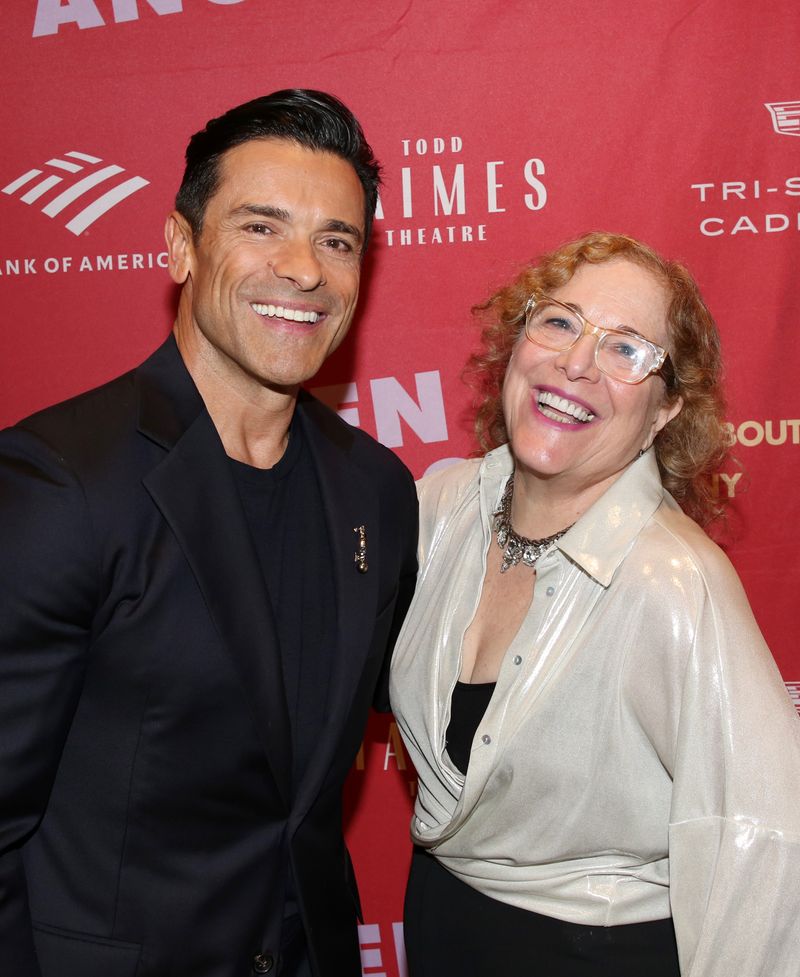 Photos: FALLEN ANGELS Cast and Creatives Walk the Opening Night Red Carpet — photo 33 of 39