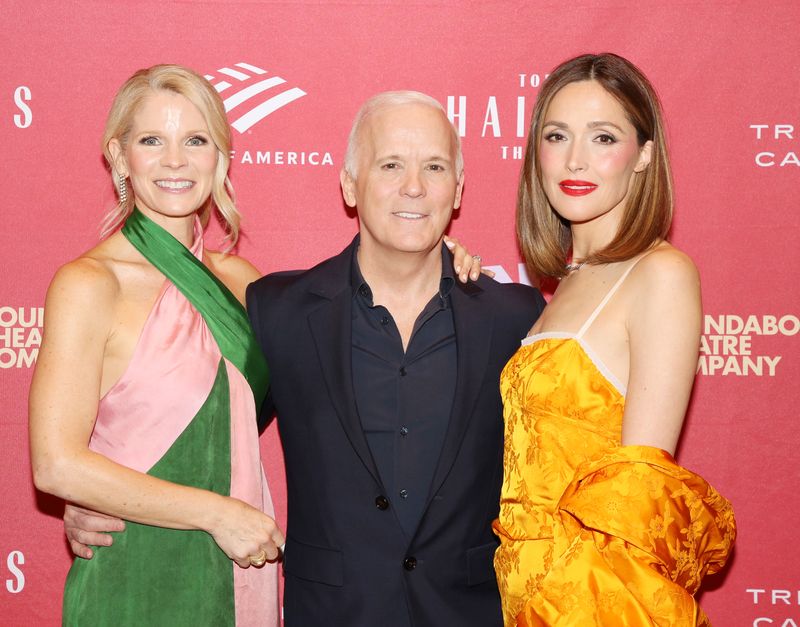 Photos: FALLEN ANGELS Cast and Creatives Walk the Opening Night Red Carpet — photo 5 of 39
