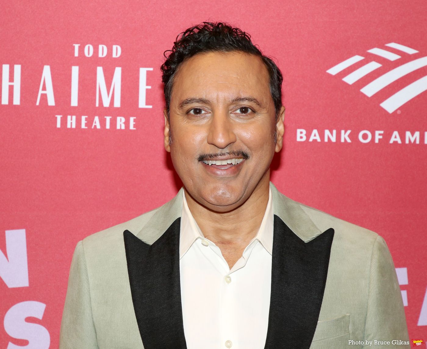 Photos: FALLEN ANGELS Cast and Creatives Walk the Opening Night Red Carpet Image