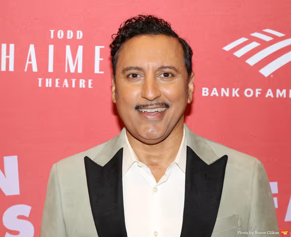 Aasif Mandvi Photo