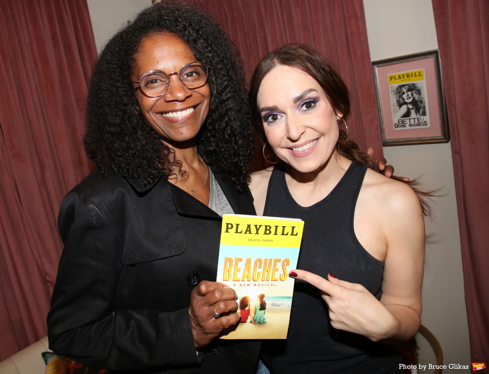 Photos: Audra McDonald and Bonnie Milligan Visit BEACHES on Broadway — photo 6 of 8