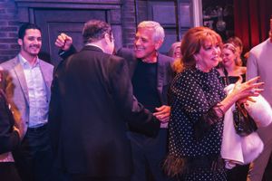 Richard Kind and George Clooney  Photo