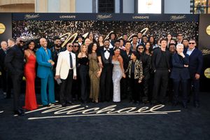 Antoine Fuqua, Asia Fuqua, Kendrick Sampson, Deon Cole, Marlon Jackson, Jackie Jackso Photo