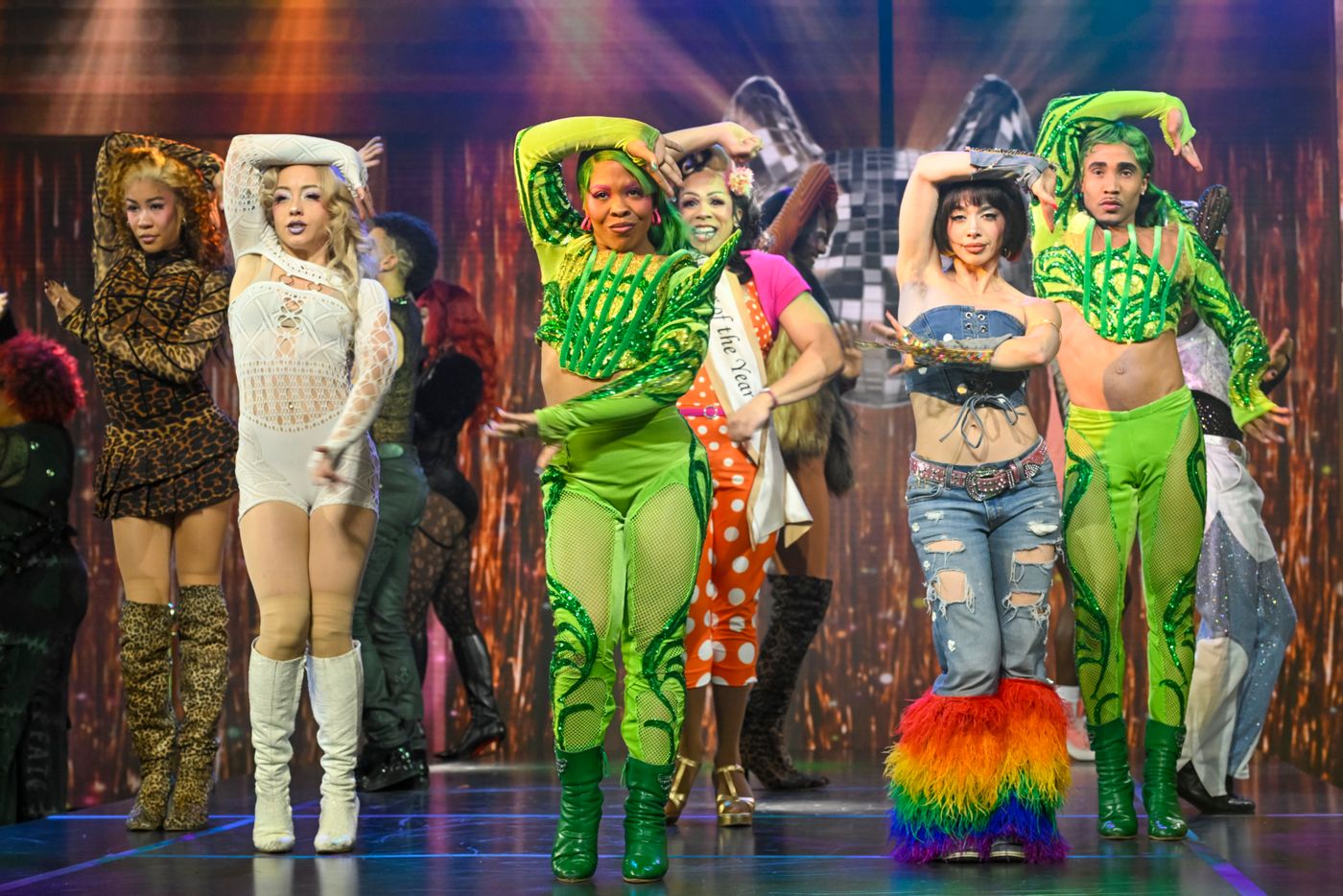 Photos: CATS: THE JELLICLE BALL Visit GOOD MORNING AMERICA  Image