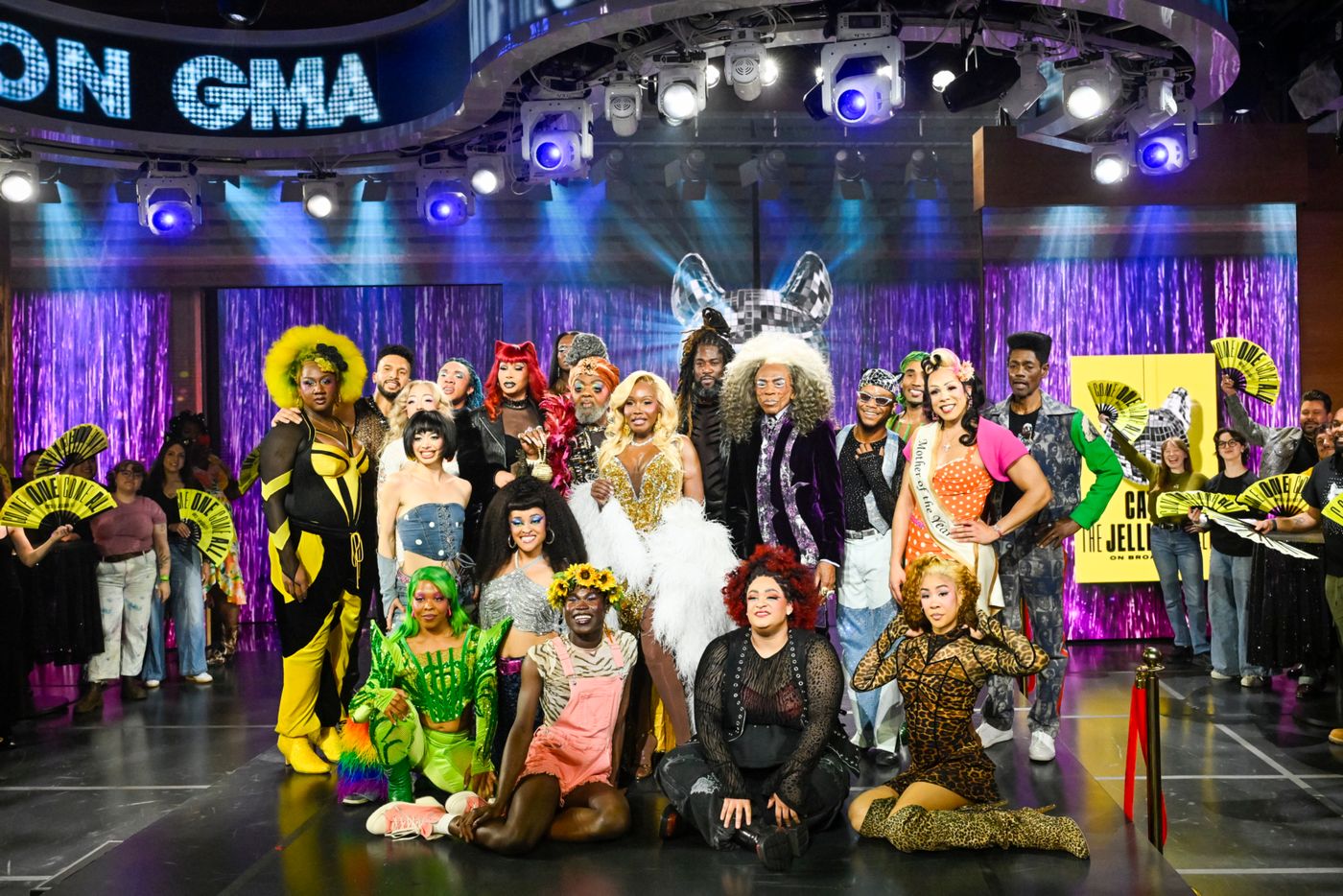 Photos: CATS: THE JELLICLE BALL Visit GOOD MORNING AMERICA  Image