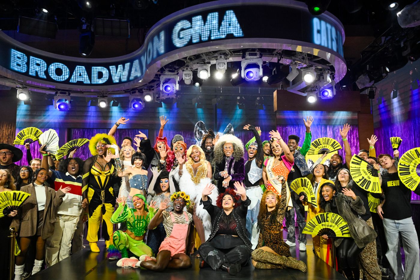 Photos: CATS: THE JELLICLE BALL Visit GOOD MORNING AMERICA  Image
