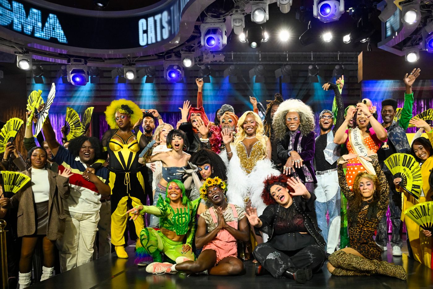 Photos: CATS: THE JELLICLE BALL Visit GOOD MORNING AMERICA  Image