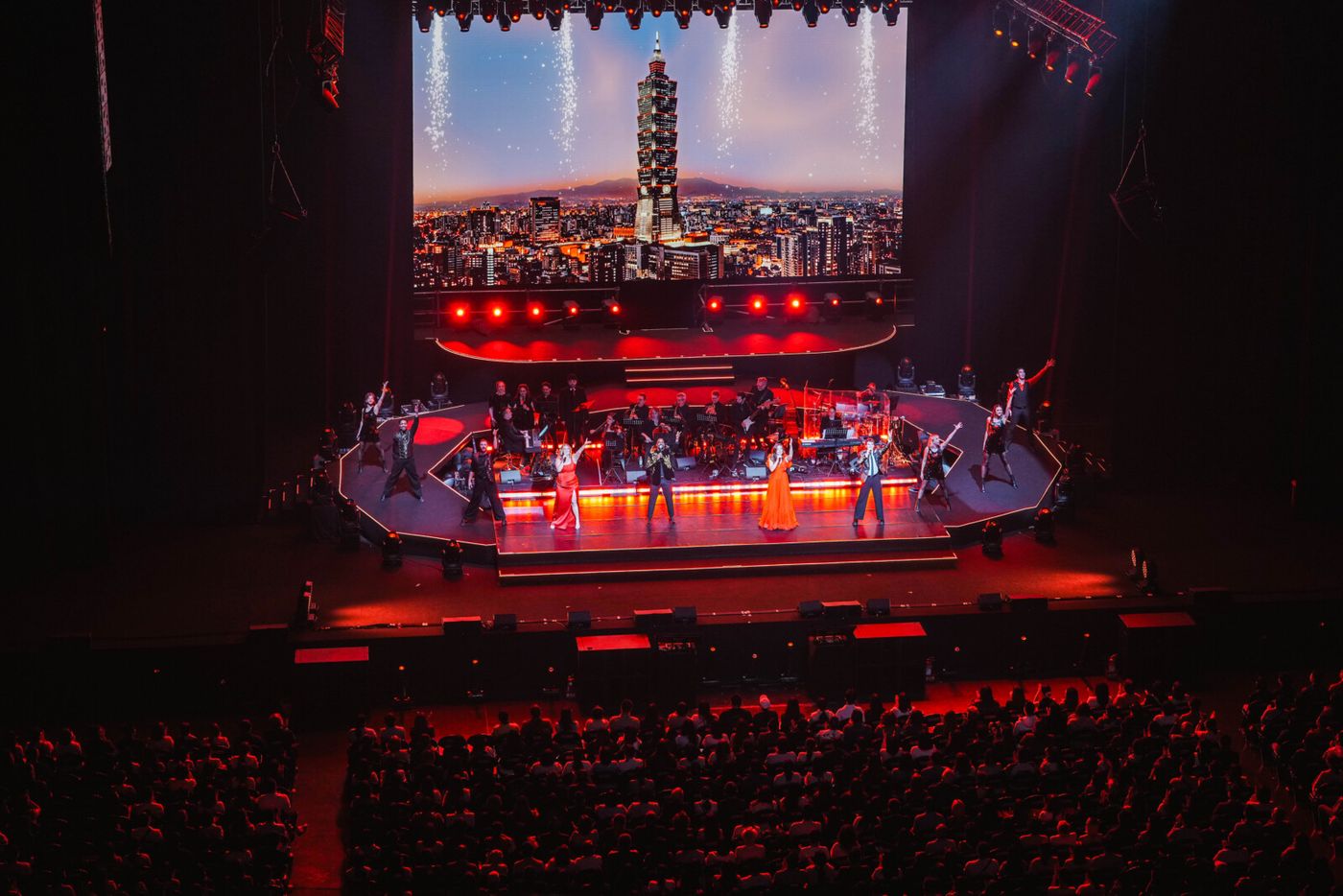 Photos: Susan Egan, Keala Settle and More Perform for 16,000 in BROADWAY HITS LIVE in Taipei  Image