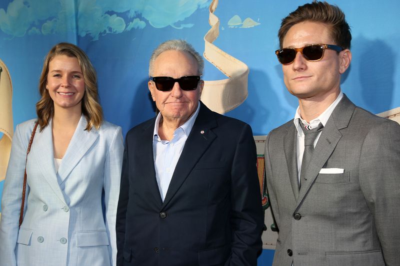 Photos: Neil Patrick Harris, Tina Fey, and More on the SCHMIGADOON! Opening Night Red Carpet — photo 57 of 62