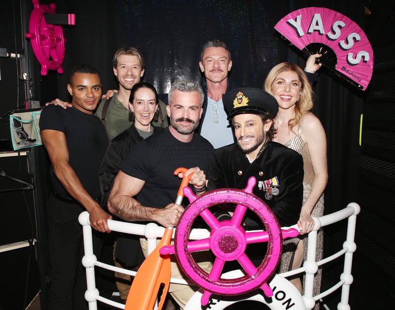 Photos: Luke Evans Visits TITANIQUE on Broadway — photo 2 of 10