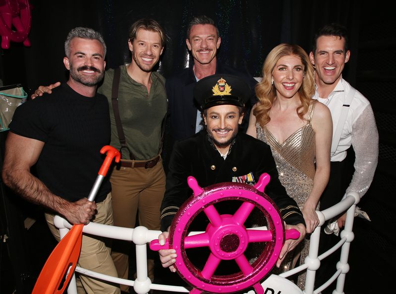 Photos: Luke Evans Visits TITANIQUE on Broadway — photo 3 of 10
