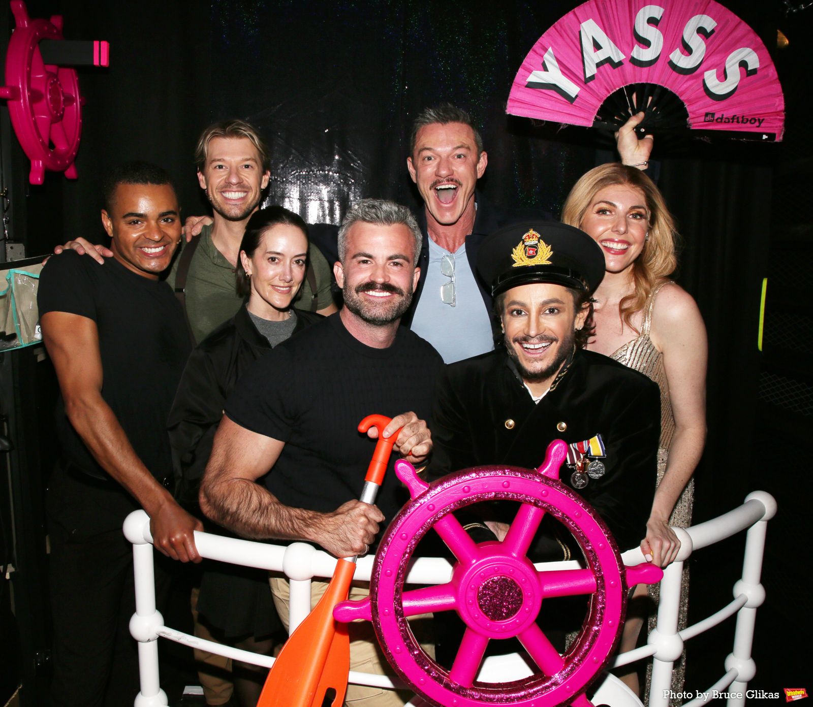 Photos: Luke Evans Visits TITANIQUE on Broadway — photo 1 of 10