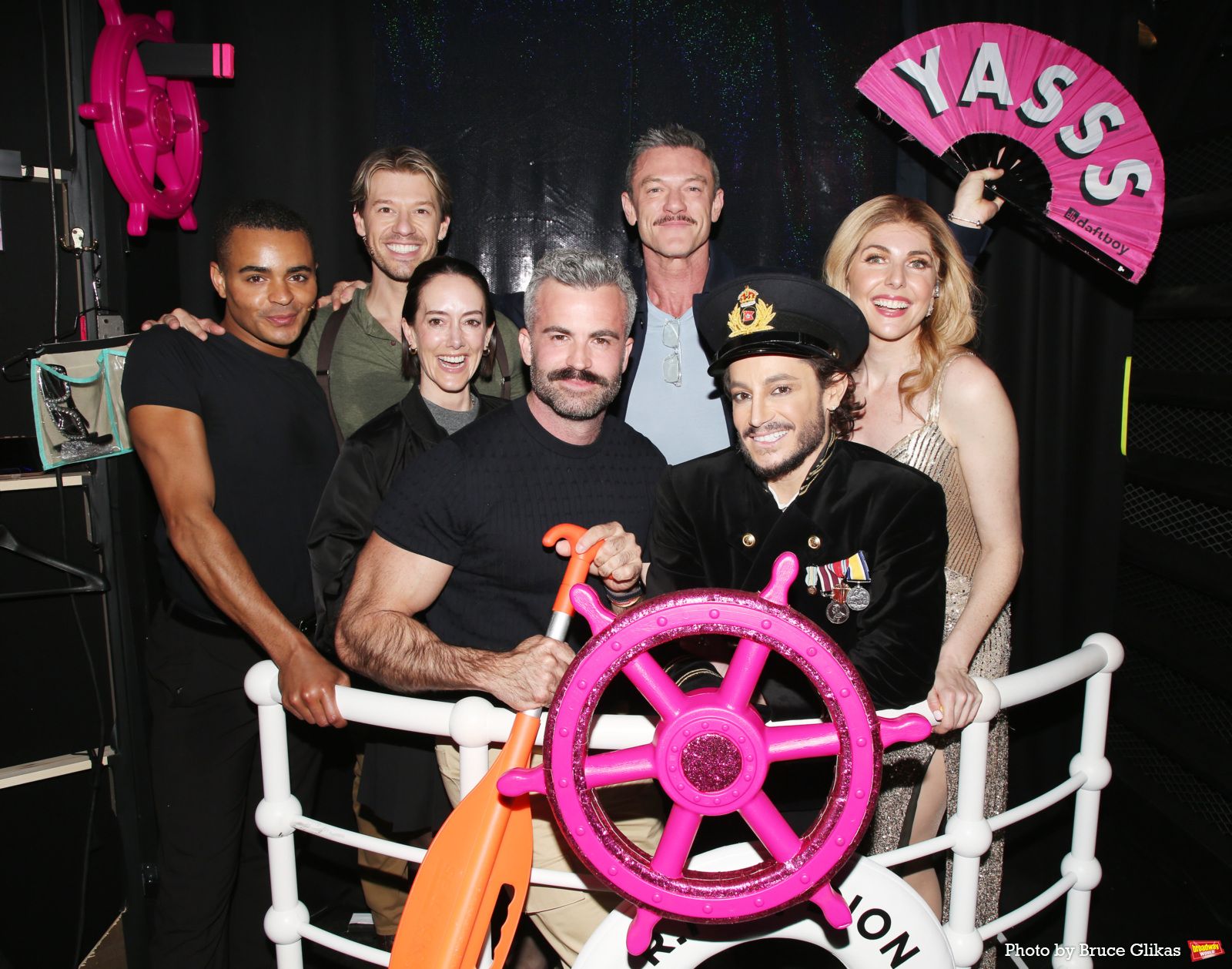 Photos: Luke Evans Visits TITANIQUE on Broadway — photo 2 of 10