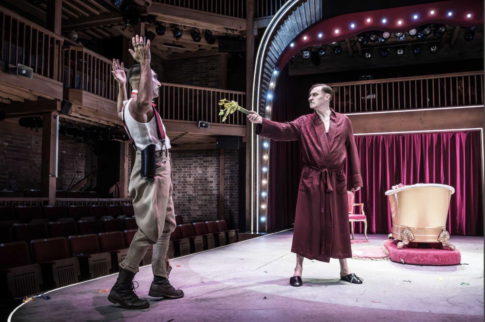 Review: THE RESISTIBLE RISE OF ARTURO UI, starring Mark Gatiss  Image