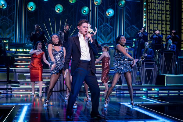 Jeremy Jordan and cast Photo