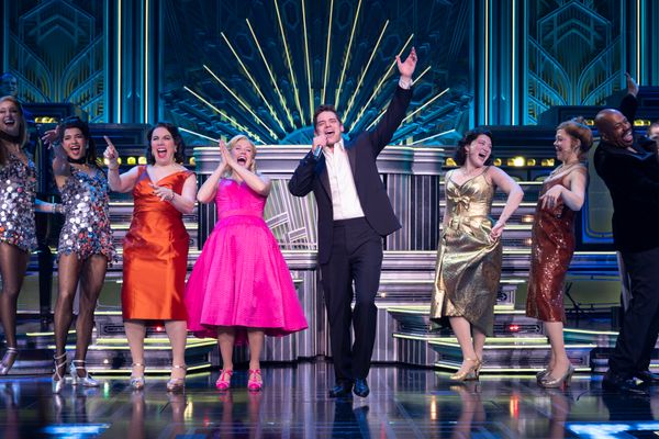 Jeremy Jordan and cast Photo