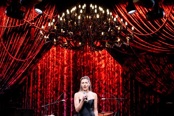 Taylor Louderman Photo