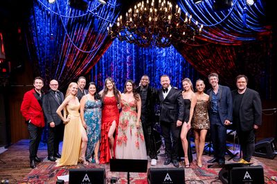 Dustin Davis, Brad Williamson, Elle McLemore, David Weinstein, Erin McCracken, Jada W Photo