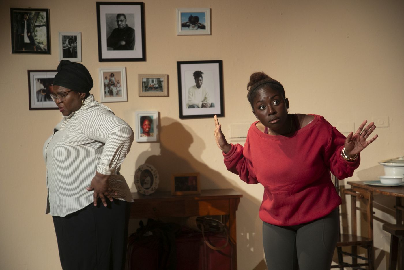 Review: HER PORTMANTEAU at Strand Theater Company  Image