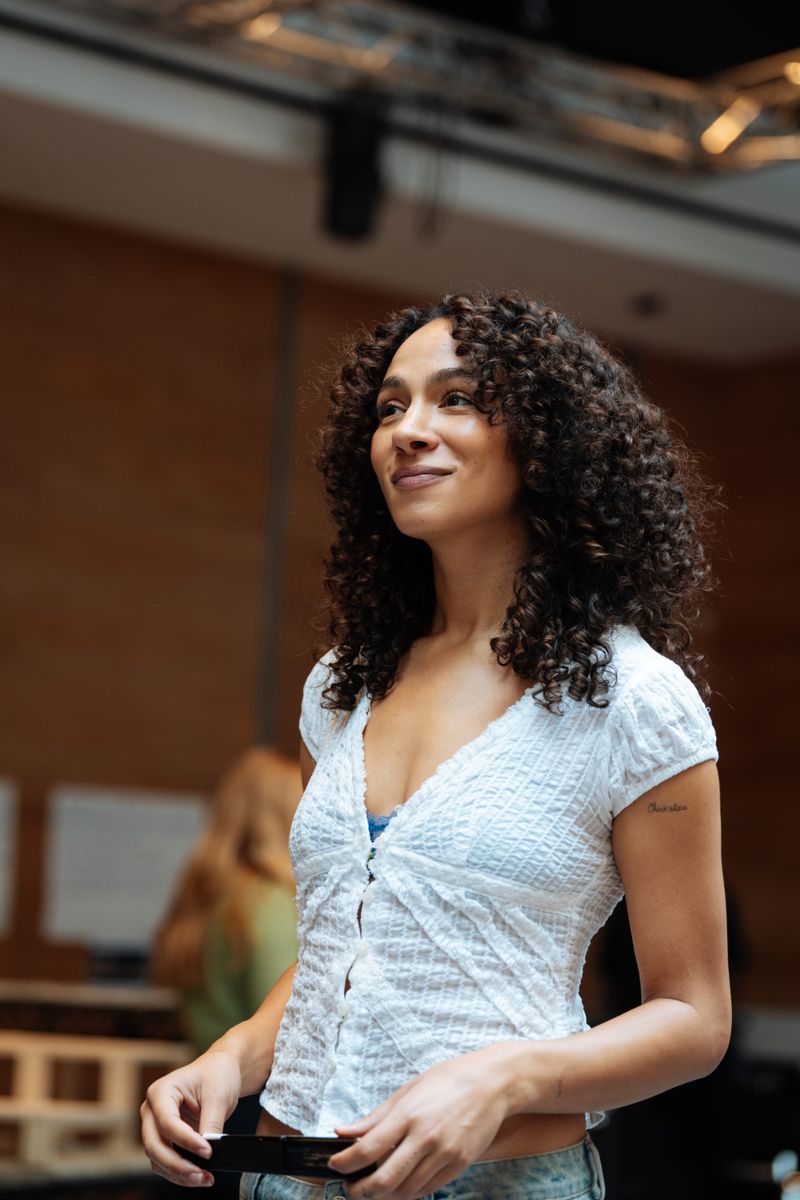 Photos: Oscar Wilde's AN IDEAL HUSBAND in Rehearsal — photo 10 of 30