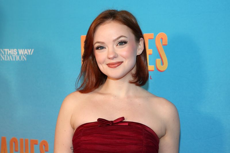 Photos: On the BEACHES Opening Night Red Carpet — photo 12 of 77